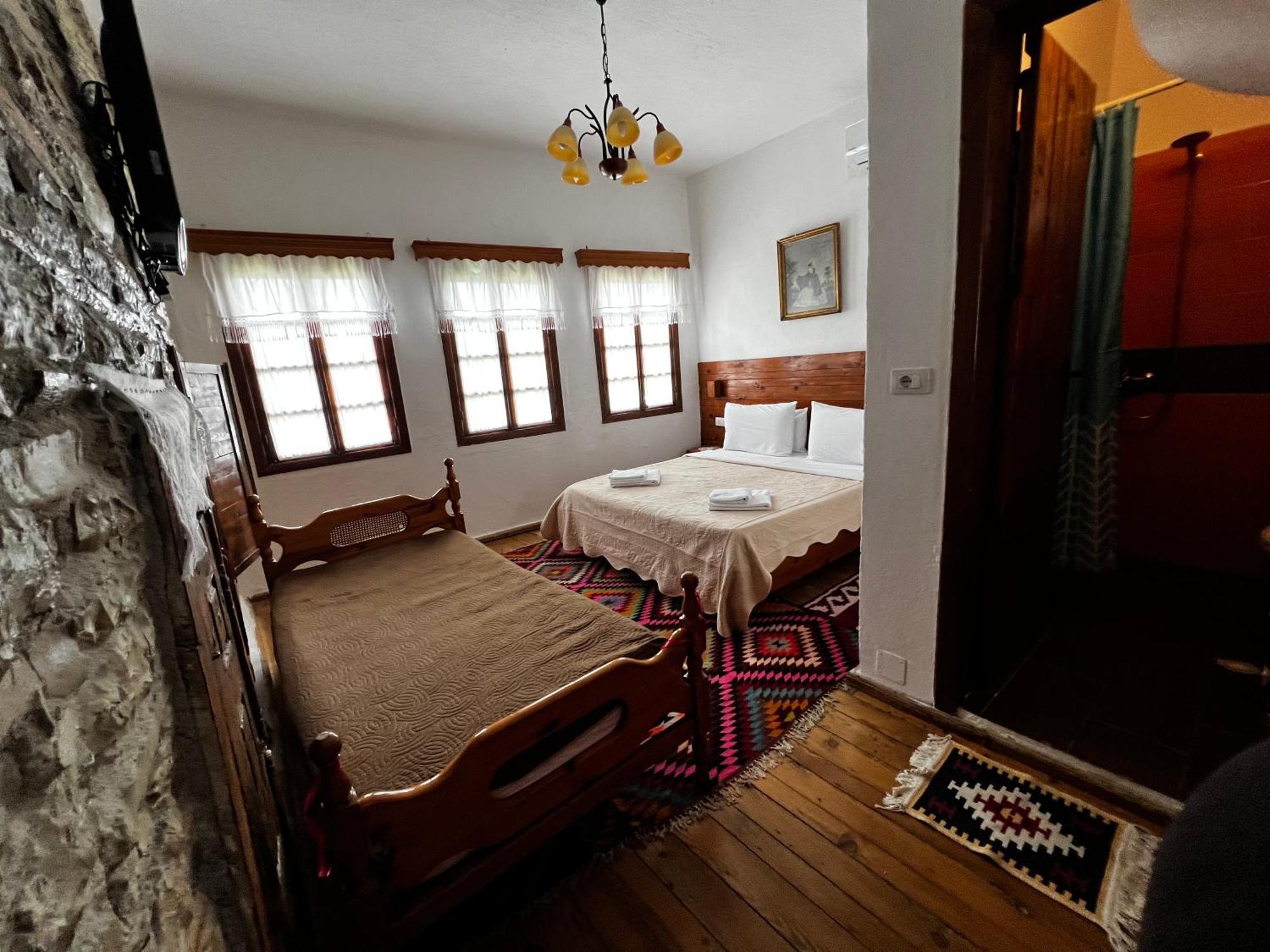 Guest House Salaria Gjirokaster Exterior photo